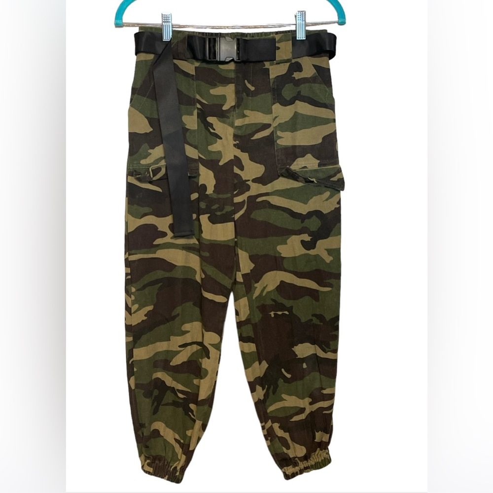 Shein Women’s Camouflage Pants Size Small
